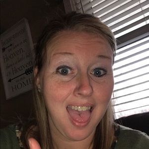 Meet your Posher, Misti